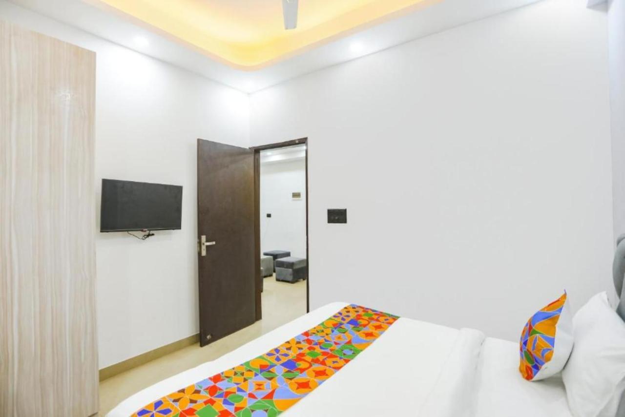 Hotel The Rasa At Vasundhara Ghaziabad Εξωτερικό φωτογραφία