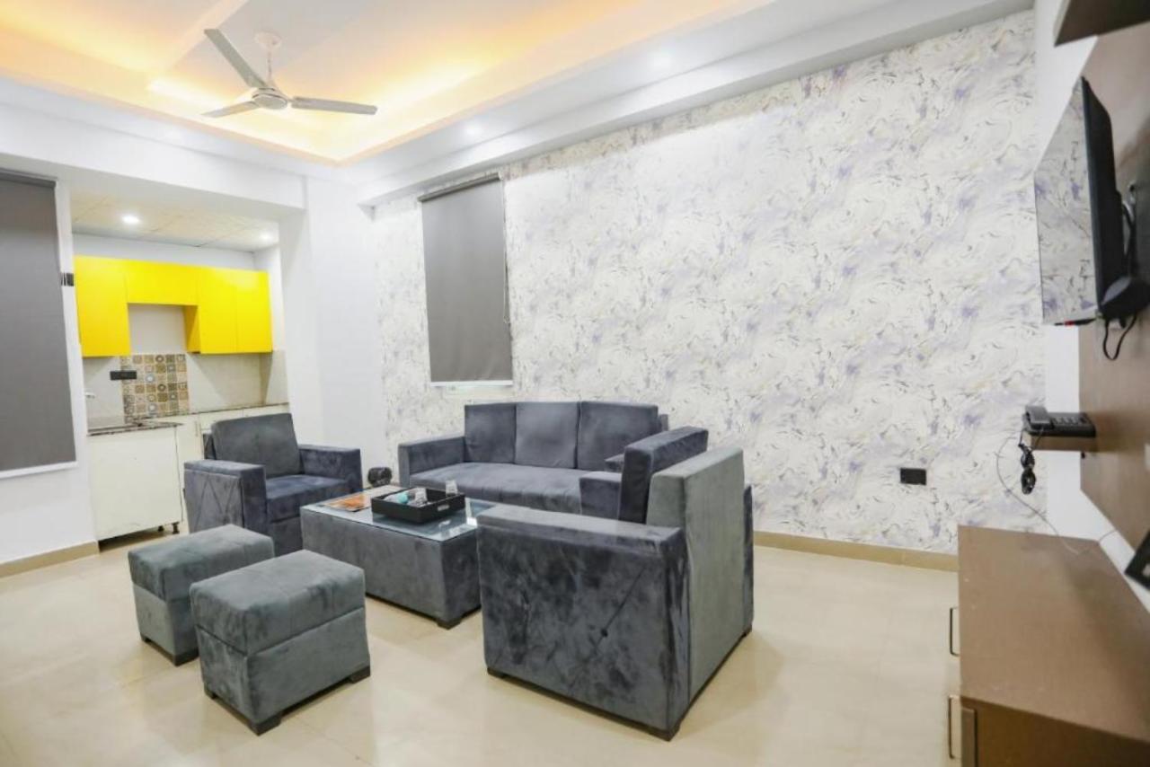 Hotel The Rasa At Vasundhara Ghaziabad Εξωτερικό φωτογραφία