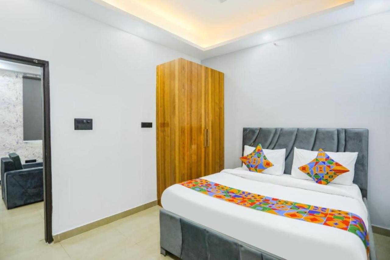 Hotel The Rasa At Vasundhara Ghaziabad Εξωτερικό φωτογραφία